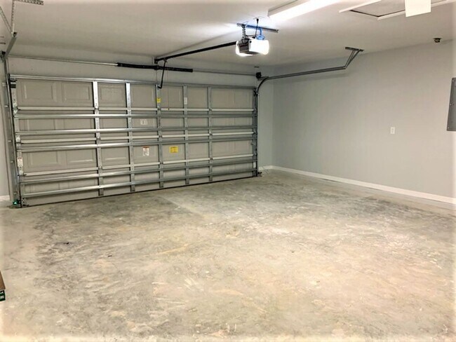 Building Photo - 2022-Built 3/2/2 on Corner Lot in Ocala – ...