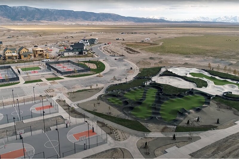 Building Photo - 3082 Lone Pine St