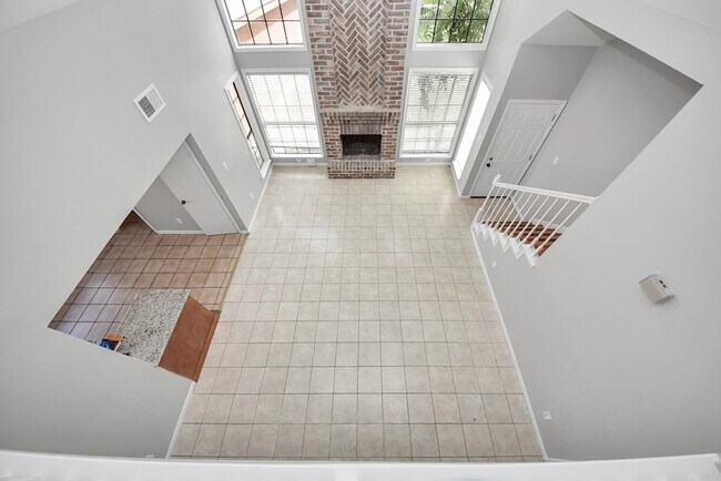 Building Photo - 115 Squires Bend