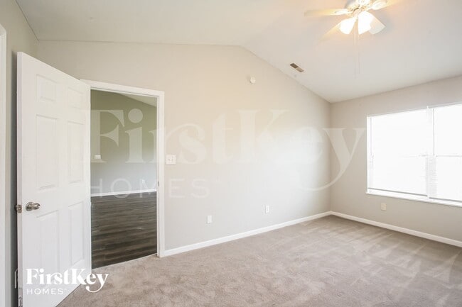 Building Photo - 2635 Lullwater Ln