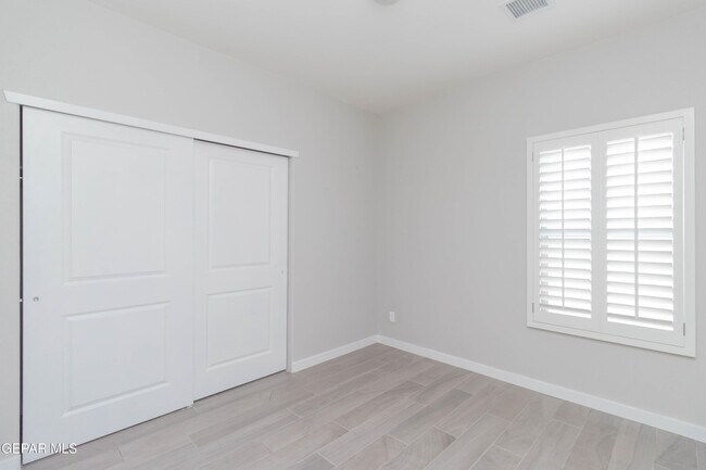Building Photo - 10608 Hidden Palm Pl