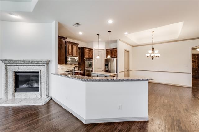 Building Photo - 1025 Pampa Dr