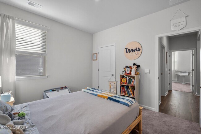 Building Photo - 1561 Pleasant Holw Ct SE