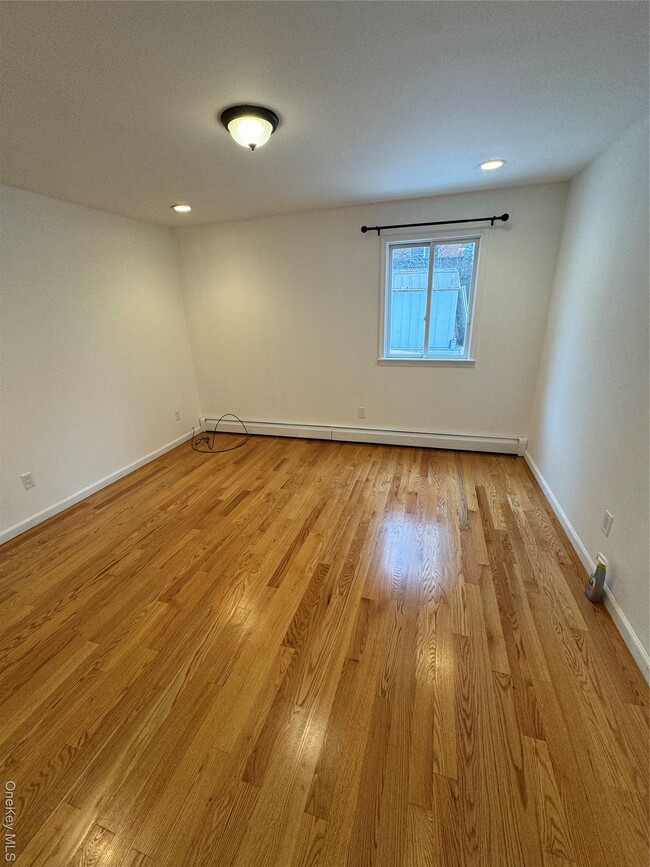 Building Photo - 9-14 College Point Blvd