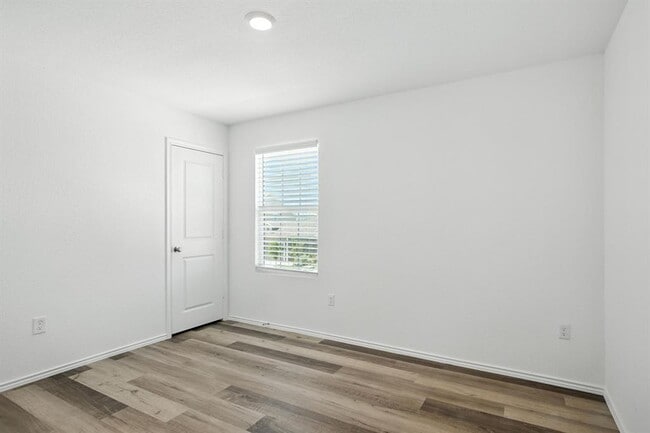 Building Photo - 1113 Cattail Ln