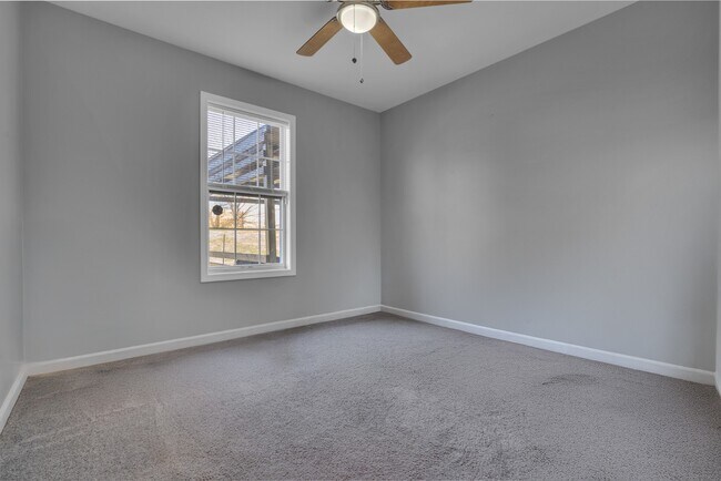 Building Photo - 261 Audrea Ln