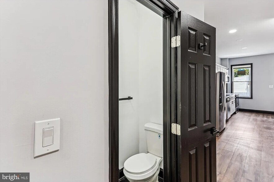 Building Photo - 1820 Walbrook Ave