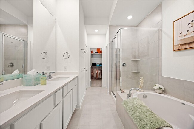 Building Photo - 19730 Curved Steel Dr