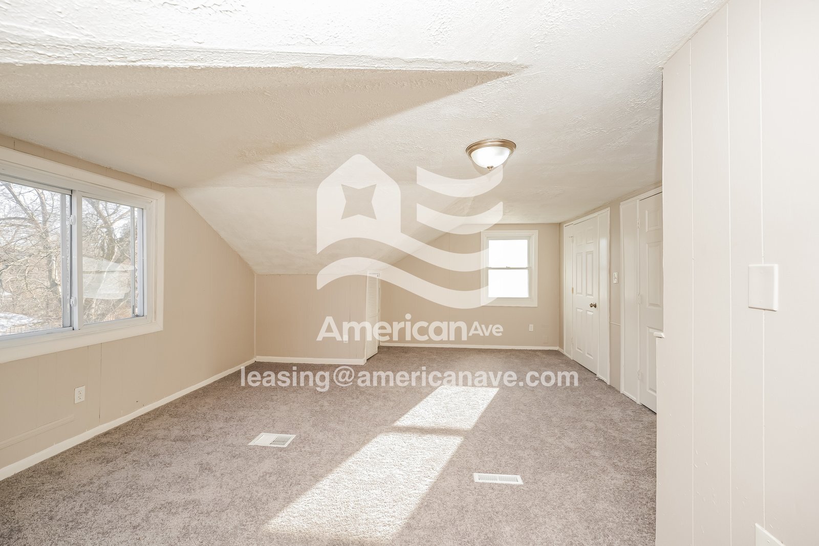 Building Photo - 4304 E 164th St