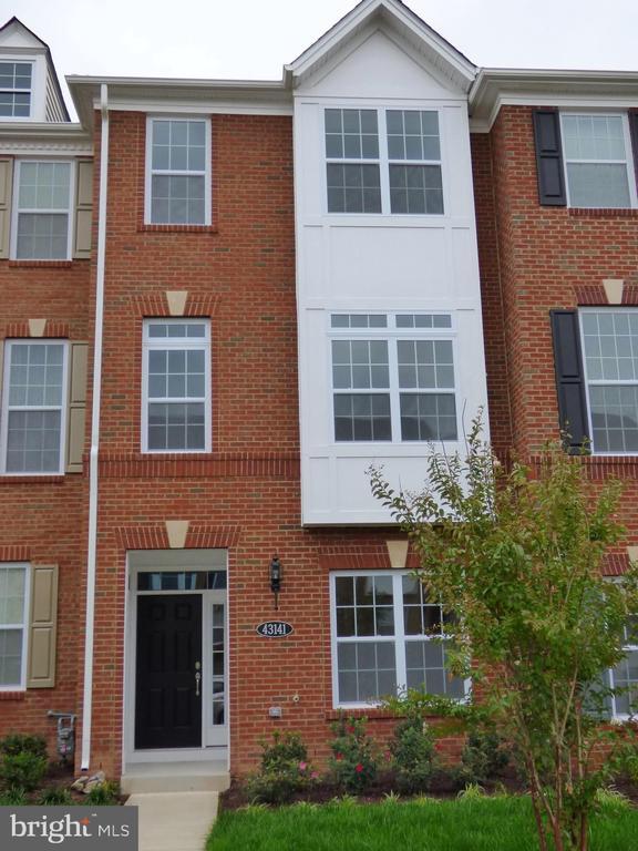 Building Photo - 43141 Whelplehill Terrace