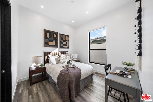 Building Photo - 5812 Willis Ave