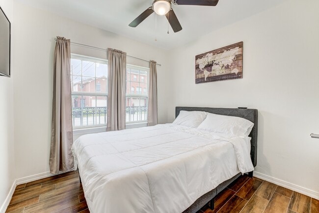 Building Photo - 2720 Truxillo St