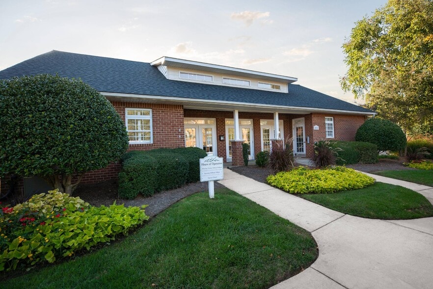 Primary Photo - Abbotts Creek Apartments