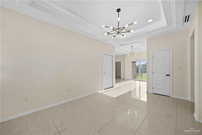 Building Photo - 16 San Pascual St