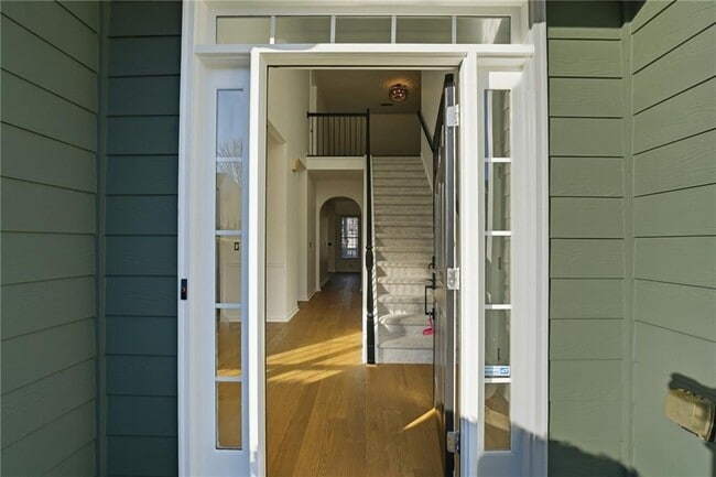 Building Photo - 205 Towne Ridge Dr