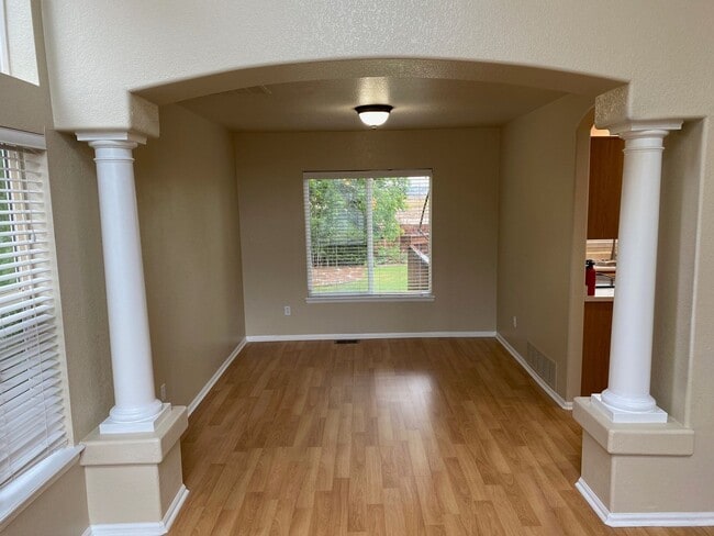 Building Photo - Wonderful Home in Parker