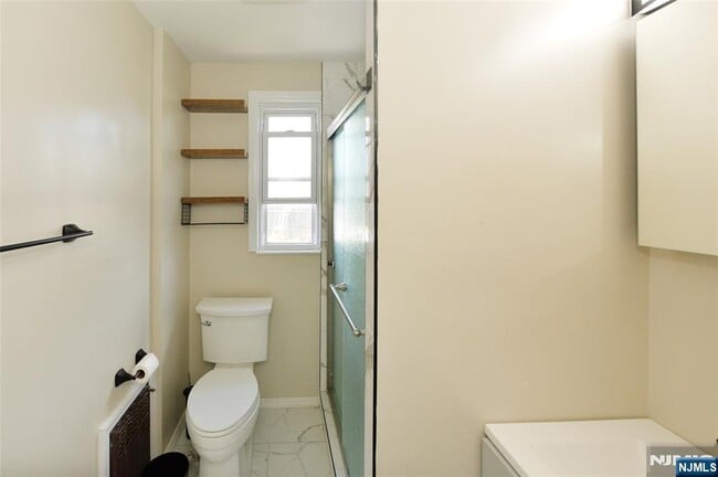 Building Photo - 52 Kovar St