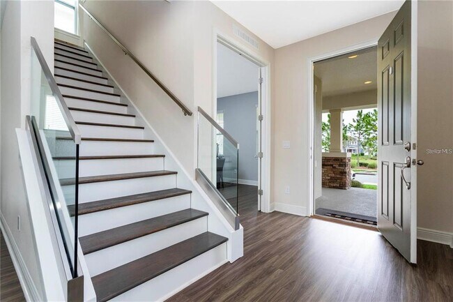 Building Photo - 15602 Sunquat Dr