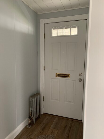 155 Front Entry Way - 155 Main St