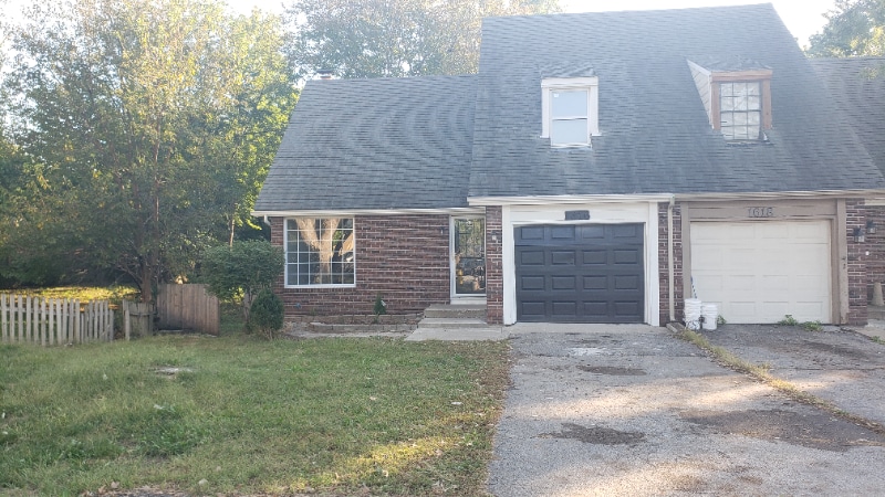 Primary Photo - 1616 E Cedar Pl
