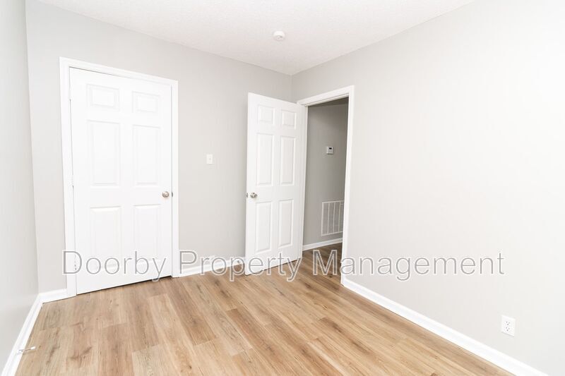 Building Photo - 103 Farris St NE