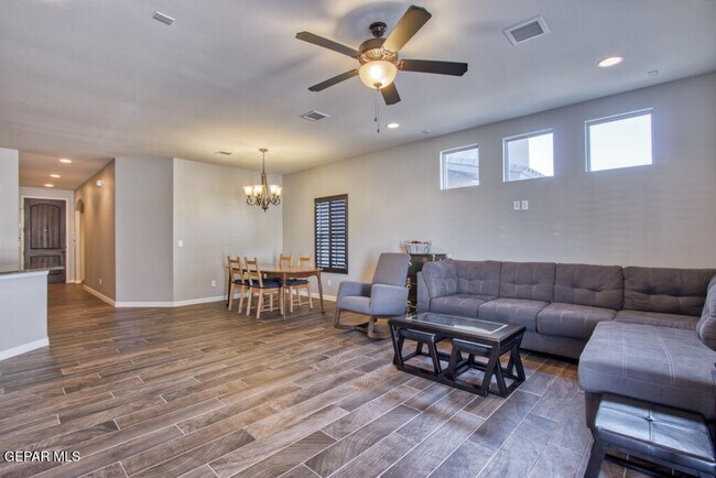 Building Photo - 14837 Harry Flournoy Ave