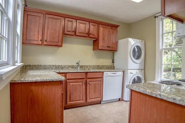 Building Photo - 105 Florence St NW