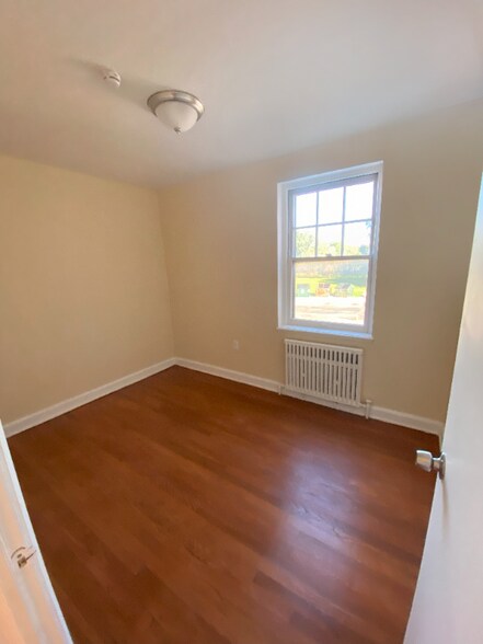 Building Photo - 2633 South St