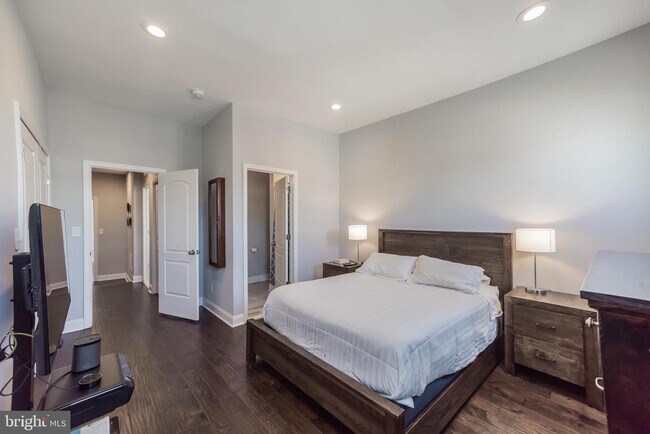 Building Photo - 1131 S 23rd St