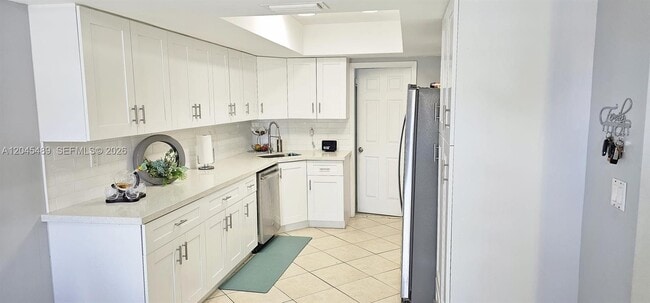 Building Photo - 9721 SW 37th Terrace