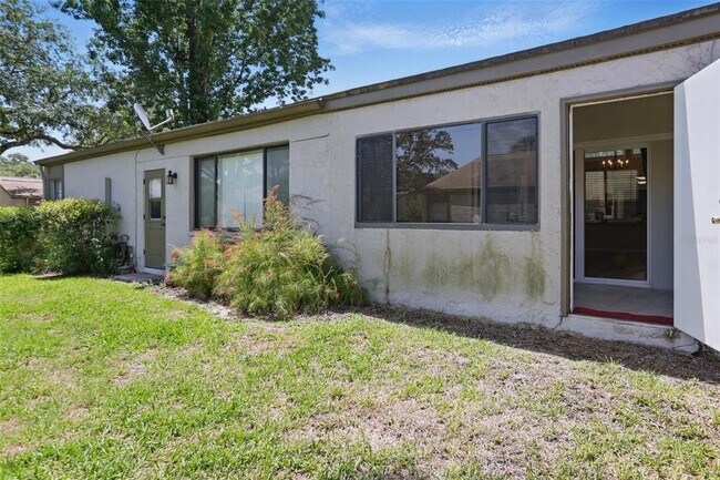 Building Photo - 449 Meadowood Blvd