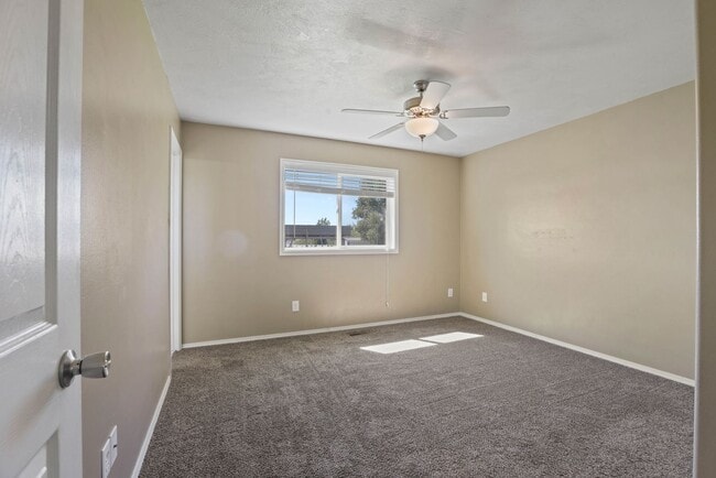 Building Photo - 5 Bed 3 Bath Home in Rigby