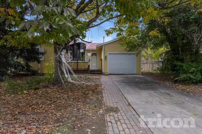 Building Photo - 12981 Knight Ct