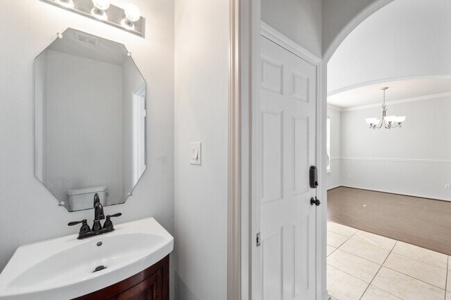 Building Photo - 1946 Hawthorne Brook Ln