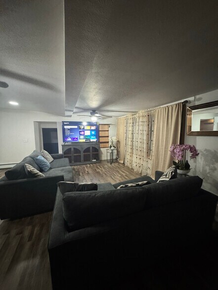 Building Photo - 12831 Brandon St