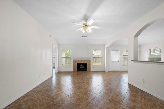 Building Photo - 25211 Bluma Ranch Dr