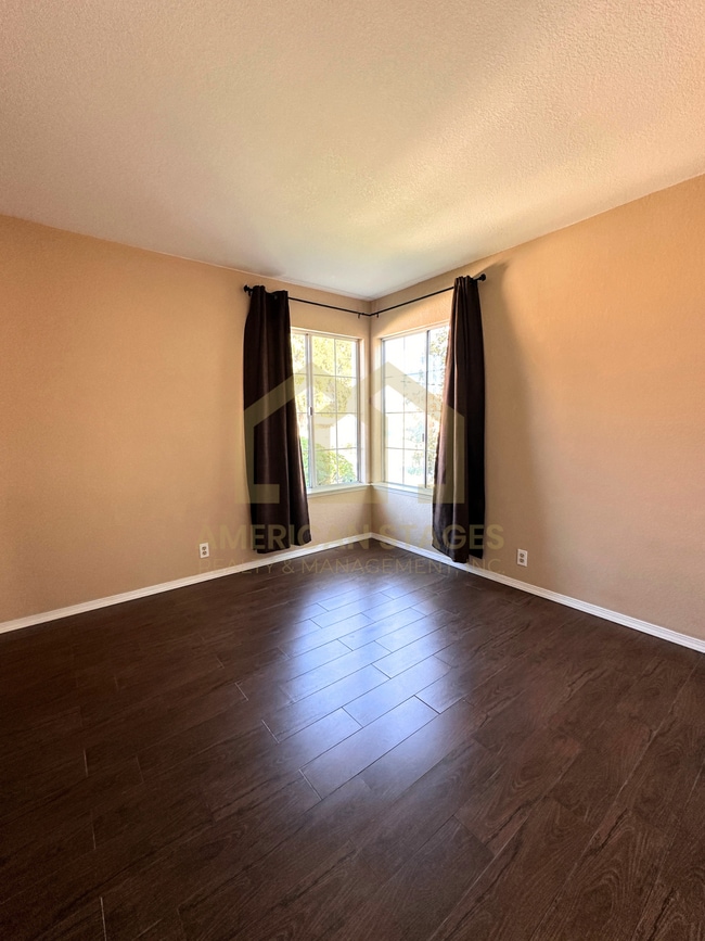 Building Photo - 4281 Ridgecrest St