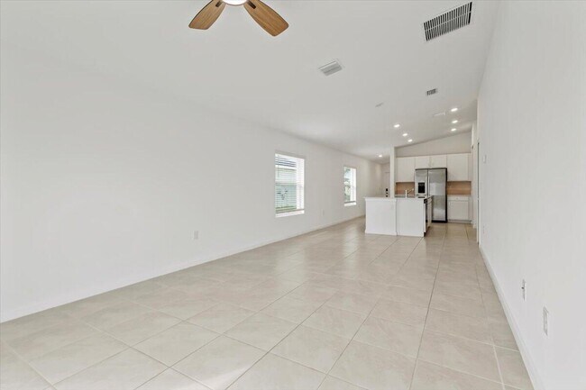 Building Photo - 1338 Colebrook Cir SW