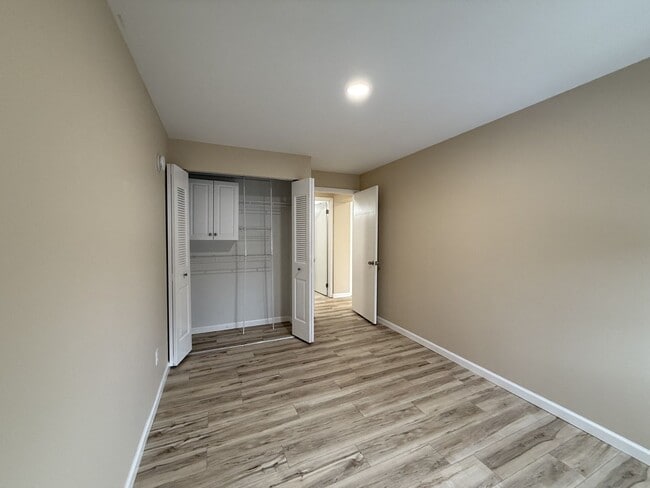 Building Photo - Remodeled 2-Bedroom!