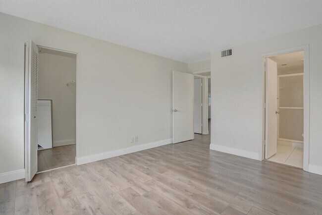 Building Photo - 4991 Sable Pine Cir