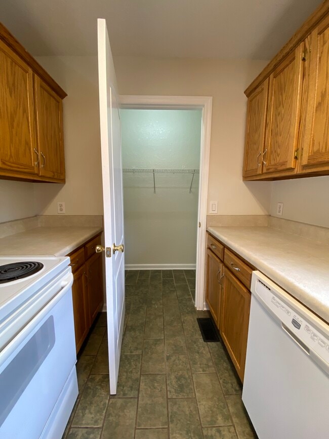 Building Photo - 7012 Bettis Acres Dr