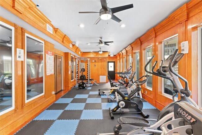 Building Photo - 14814 Perthshire Rd