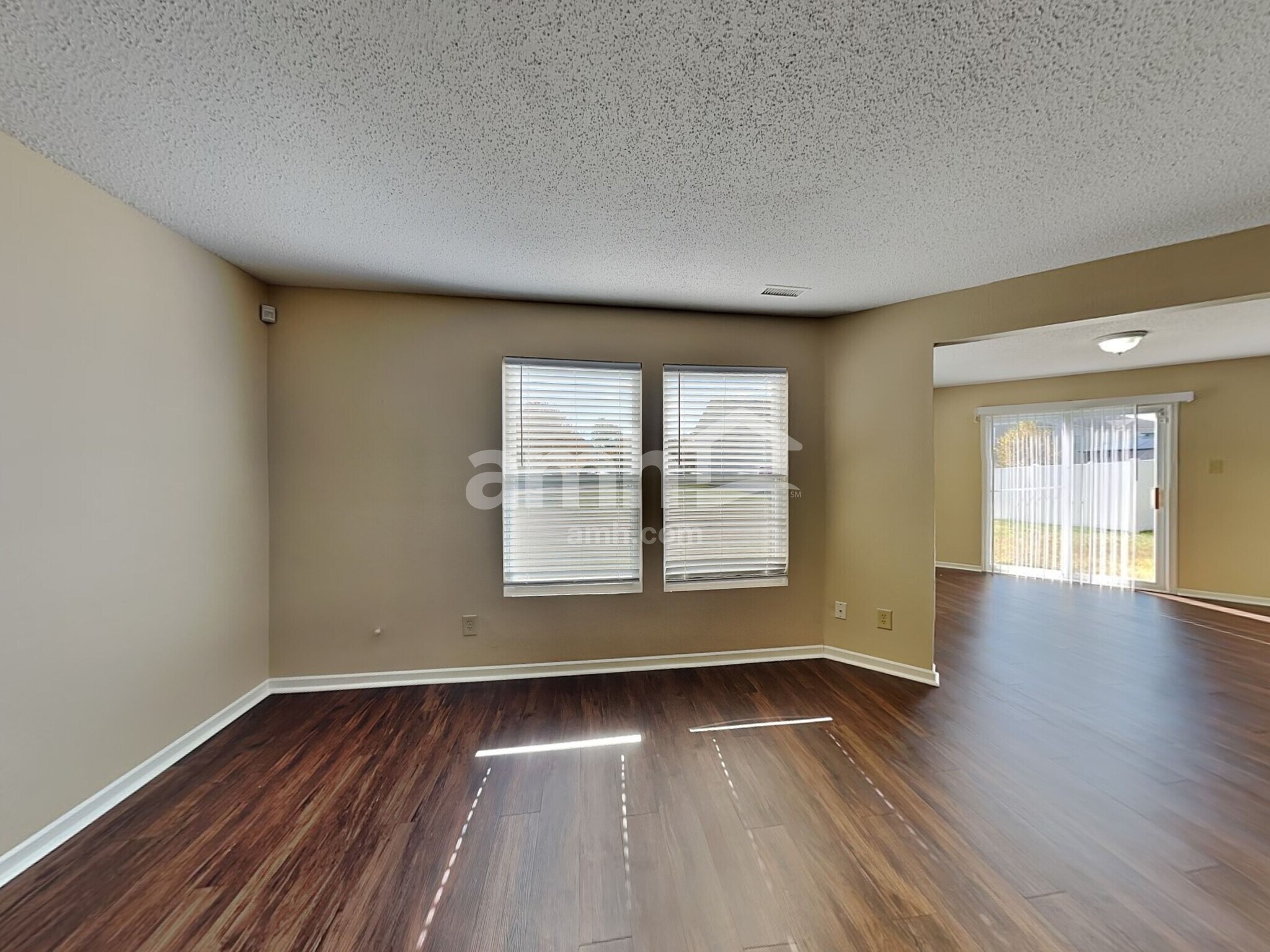 Building Photo - 10383 Homestead Dr