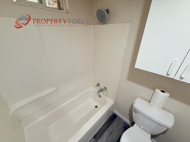 Building Photo - UPGRADED 1 BED 1 BATH  - OFFERED BY PROPER...