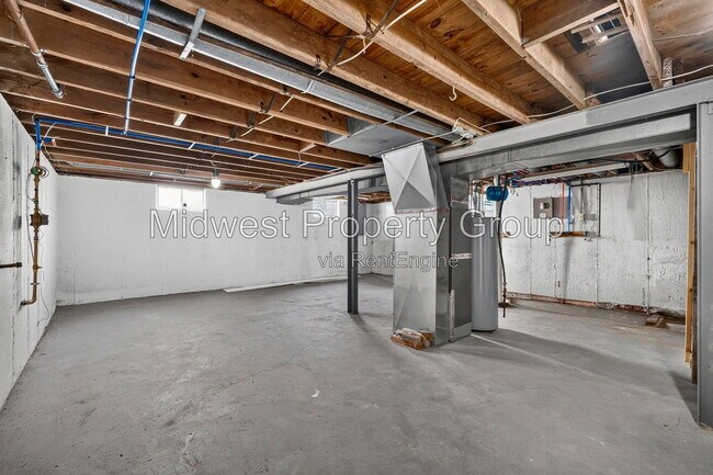 Building Photo - 338 Lancashire Rd