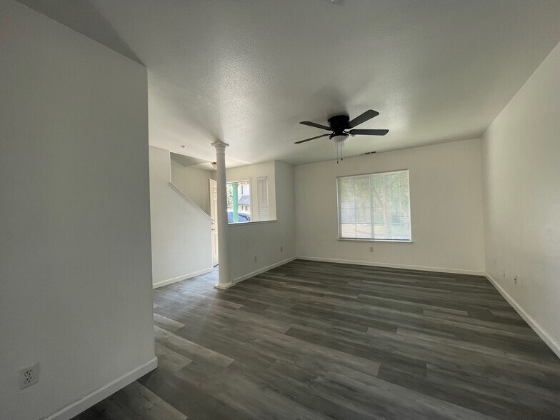 Building Photo - 1279 Caballero St