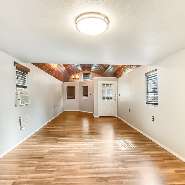Building Photo - 2417 Clearhaven Ct