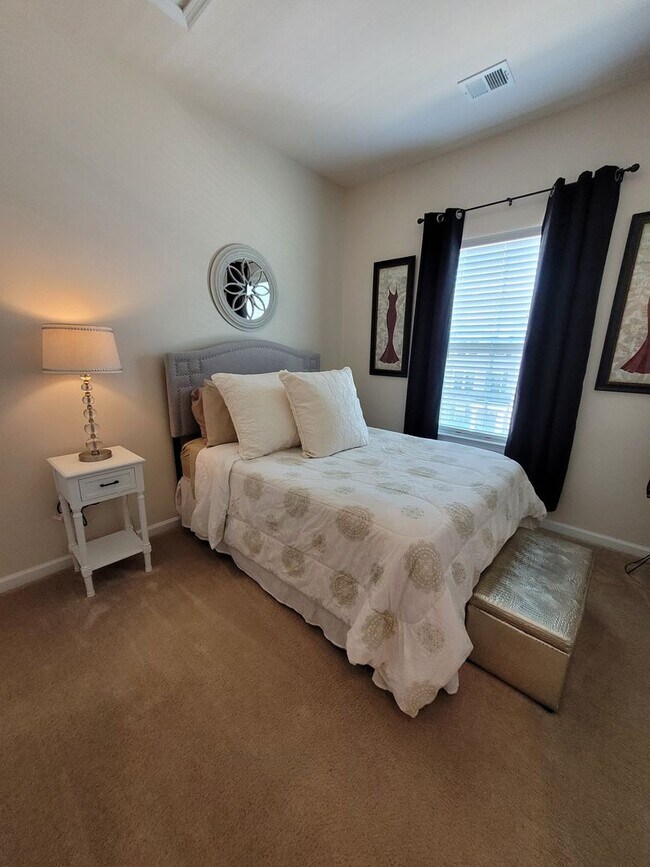 Building Photo - 7508 Luminary Dr