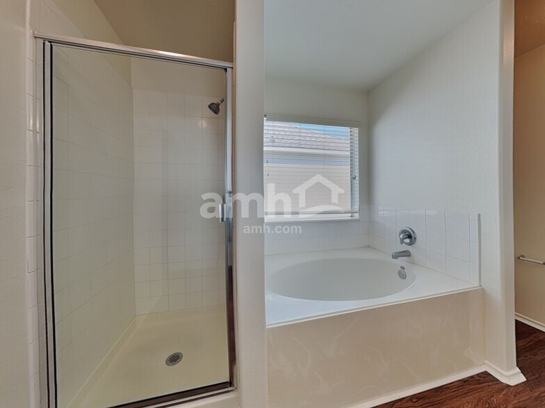 Building Photo - 10434 Hamlet Vale Ct