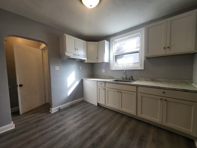 Building Photo - Wisconsin